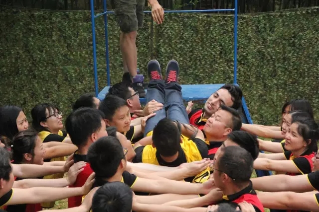 “向梦想出发” asiagame销售团建活动完善绽放